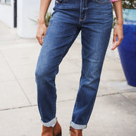 Judy Blue Mid Rise Cuffed Boyfriend Straight Leg Jeans