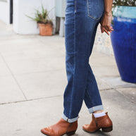Judy Blue Mid Rise Cuffed Boyfriend Straight Leg Jeans