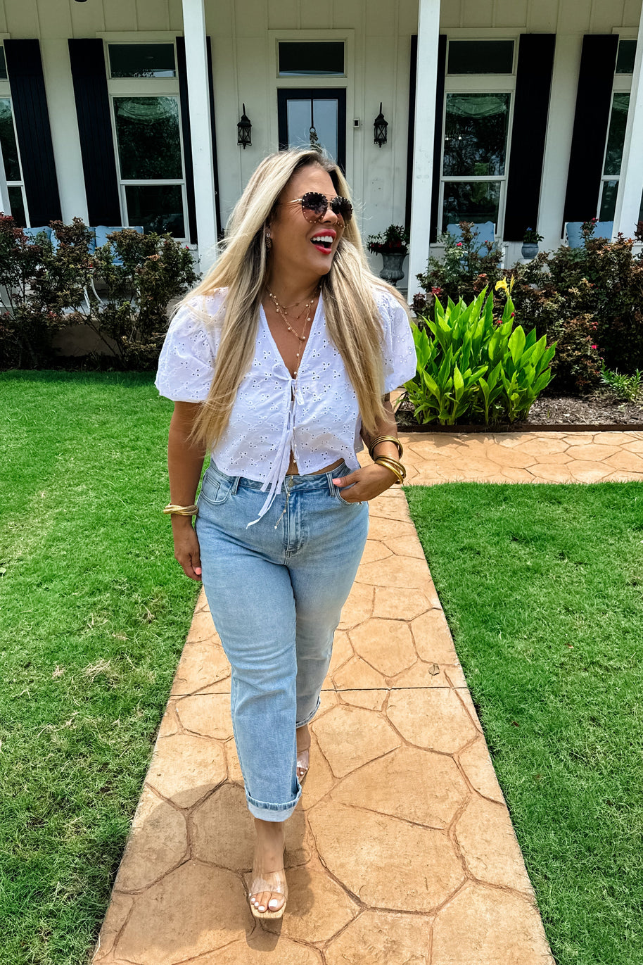 PREORDER: Alexie Straight Leg Cropped Jeans