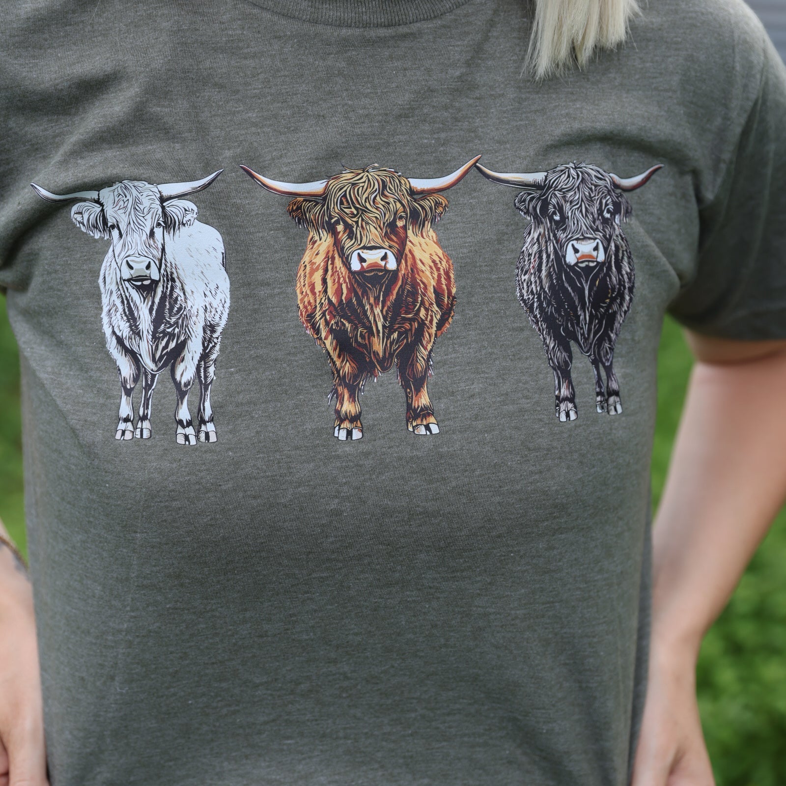 Tres Longhorns Graphic Tee