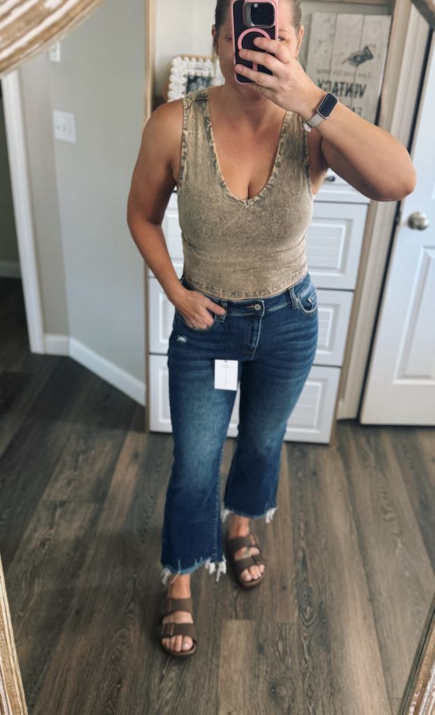 rts: Zenana WASHED COTTON V-NECK SLEEVELESS Tank