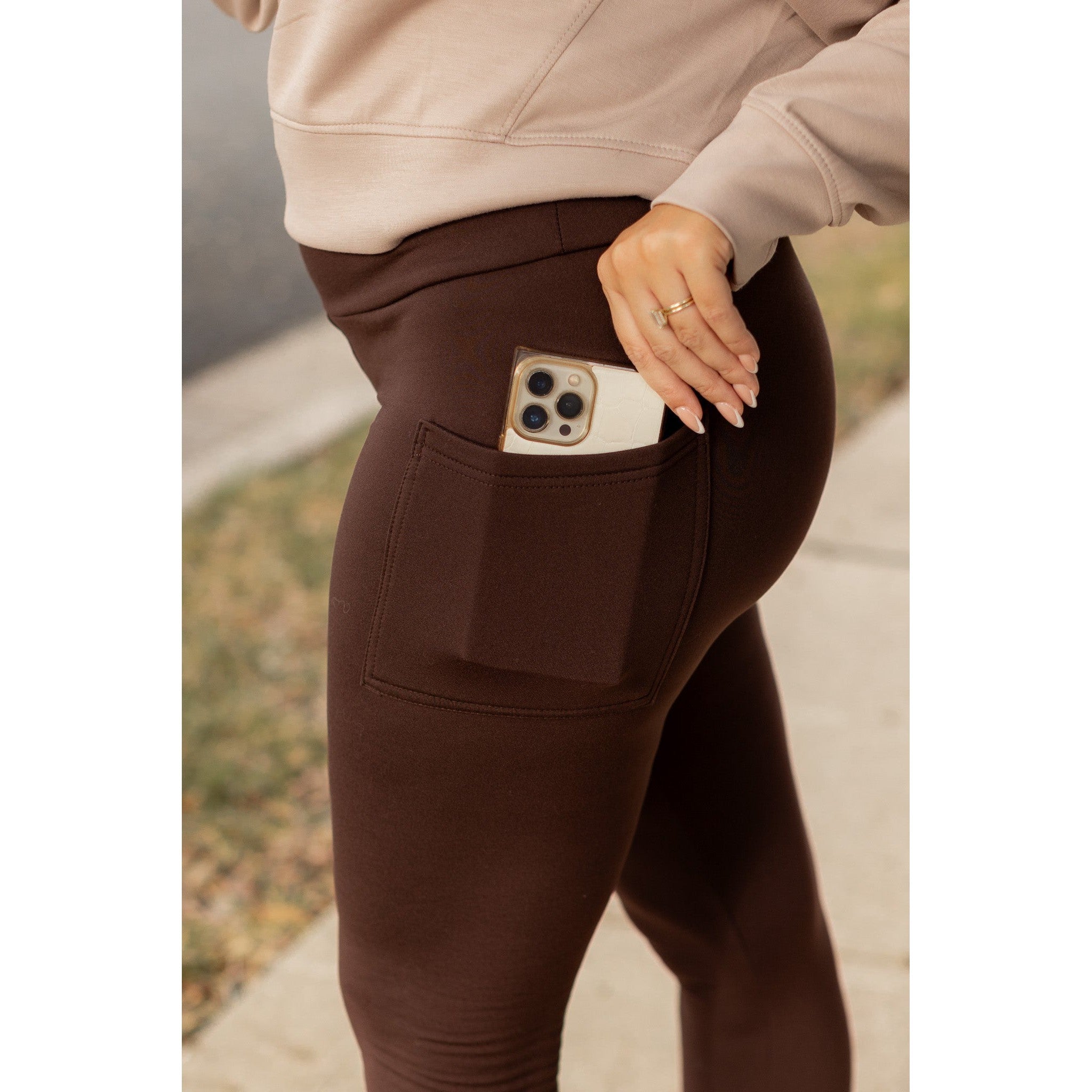 Ready to Ship | The Belle - Brown FLEECE Full Length Leggings with Pockets*
