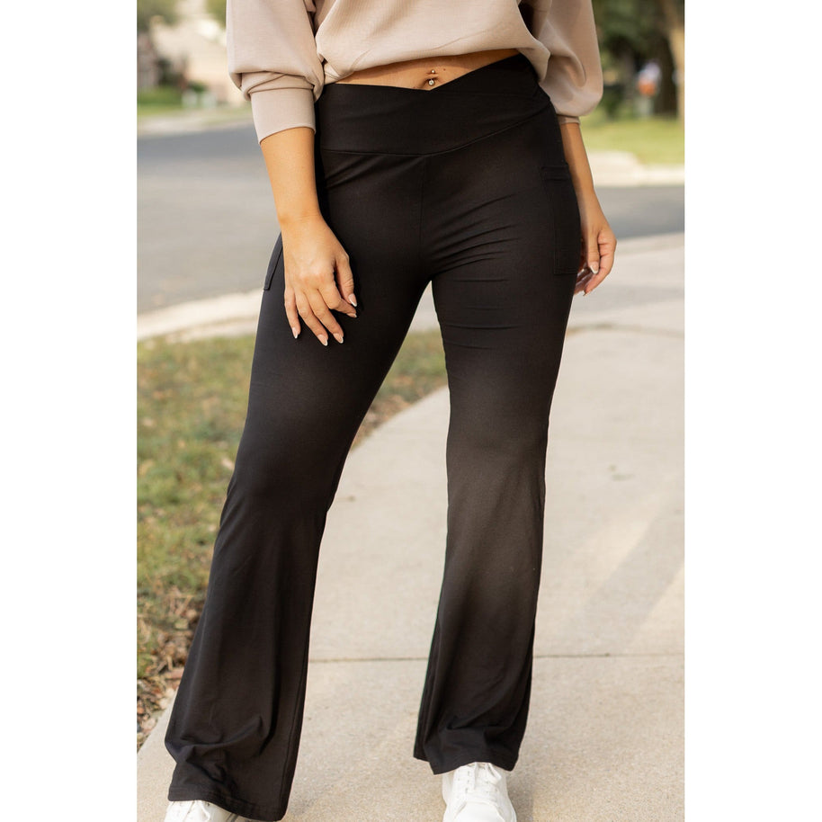 Ready to Ship | The Liz - Crossover Bootcut Leggings with Pockets