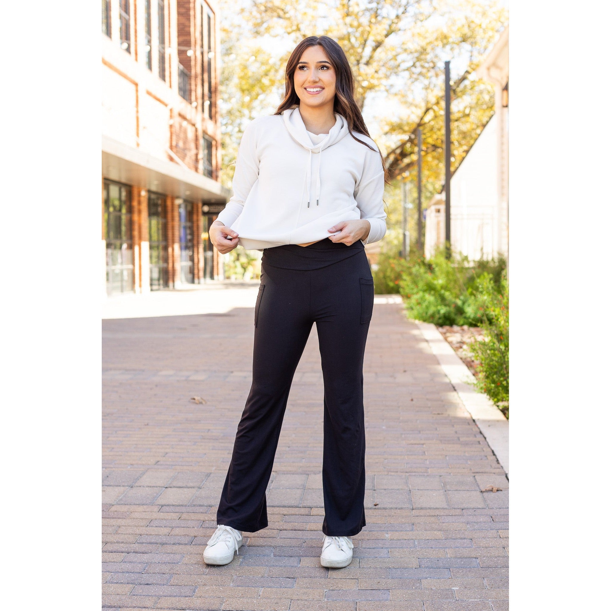 Ready to Ship | The Liz - Crossover Bootcut Leggings with Pockets