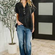 Basic Fade V-Neck Acid Wash Top in Ash Black