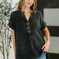 Basic Fade V-Neck Acid Wash Top in Ash Black