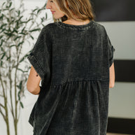 Basic Fade V-Neck Acid Wash Top in Ash Black