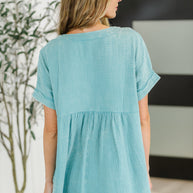 Basic Fade V-Neck Acid Wash Top in Dusty Teal