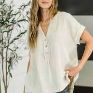 Basic Fade V-Neck Acid Wash Top in Sand Beige