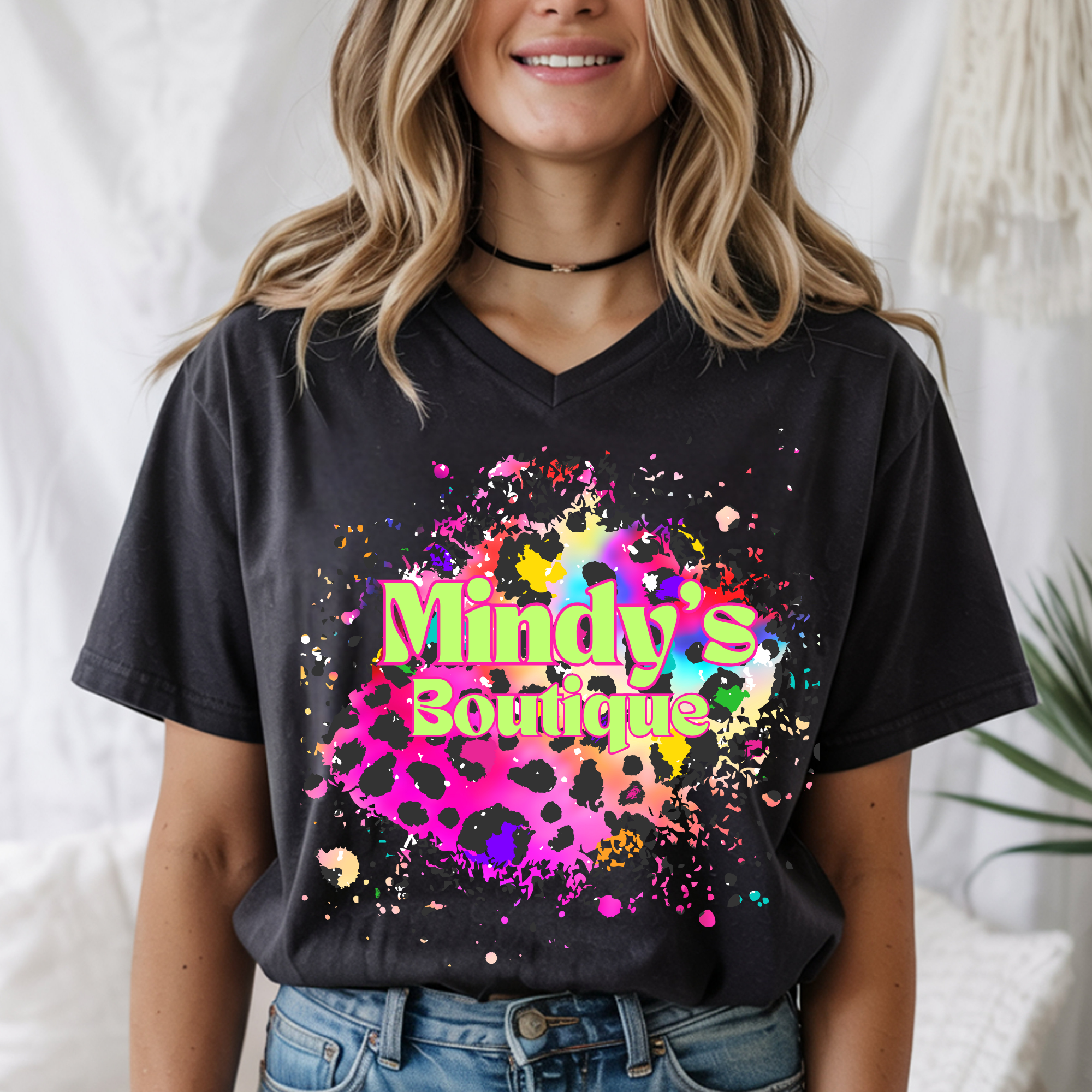 V-Neck Mindy's Boutique Graphic Tee