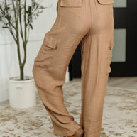 Off Duty Straight Leg Cargo Pants in Tan