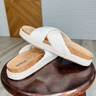 Shoreline Stride Sandals in Sadina Beige